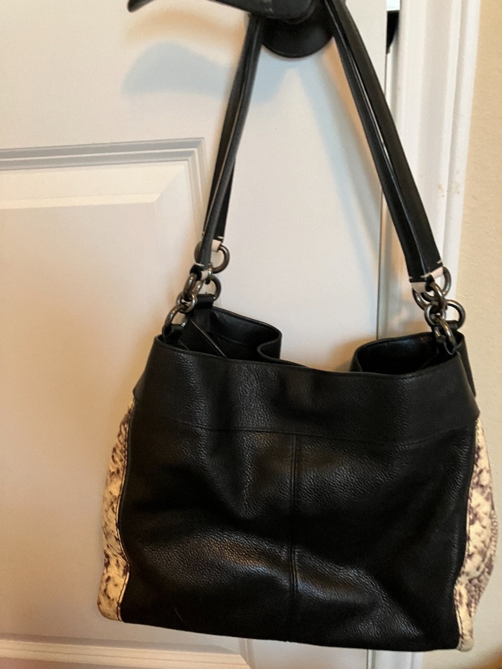 Coach Black Leather Shoulder Bag with Cream Snakeskin EUC - Picture 2 of 4